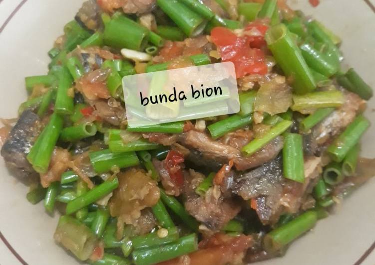 Resep Sambel kembang bawang dan ikan asin Anti Gagal