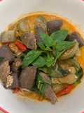 ขนมจีนแกงเผ็ดเนื้อ
