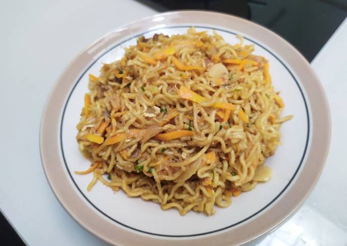 Cara Gampang Membuat Mie Goreng Sederhana, Lezat Sekali