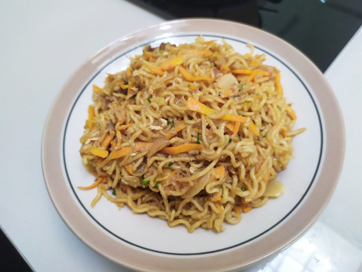 Cara Gampang Membuat Mie Goreng Sederhana, Lezat Sekali