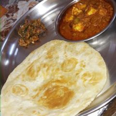 A picture of Shahi paneer.