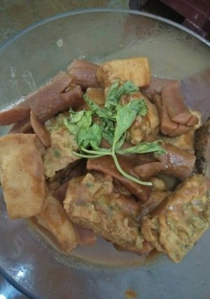 Foto resep Semur S2T (sosis. tahu. telur)