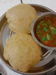 अजवाइन पूरी (Ajwain Puri recipe in hindi) रेसिपी मुख्य फोटो
