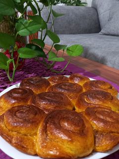 عکسی از دستور نان رول دارچینی