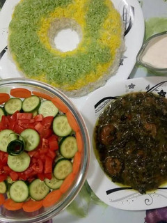 عکسی از دستور خورش آلو اسفناج