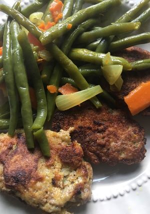 A picture of Kadin Budu Kofte (Lady's Thigh Kofte).