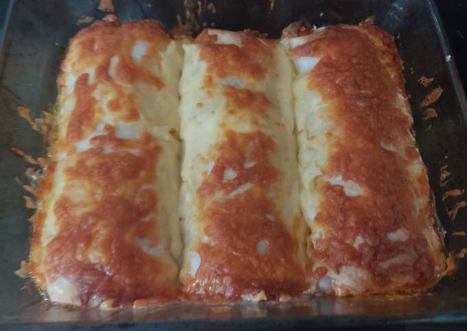 Steps to Prepare Quick My Salsa Enchiladas. 😘😘