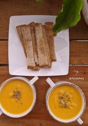 Foto resep Soup Pumpkin with Bread Toast