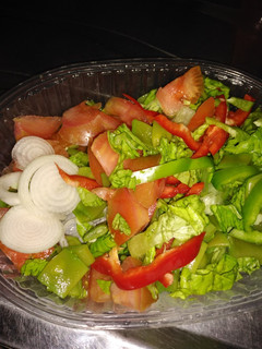 Una foto de Ensalada fresca individual.