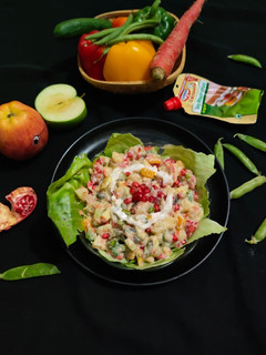 રશિયન સલાડ (Russian Salad Recipe In Gujarati) રેસીપી મુખ્ય ફોટો