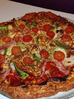 Una foto de Pizza con base de pollo🇮🇹Keto/Sin Gluten/Low carb