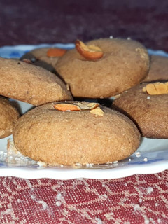 A picture of Wheat Jaggery Cookies.