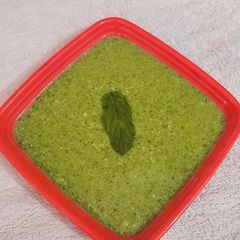A picture of Hotel Style Pudina Chutney.