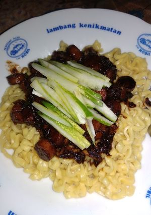 Foto resep Jajjangmyeon KW Ekonomis Ala Indonesia (Mie Rawon)