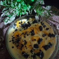 A picture of Oreo mango custard.