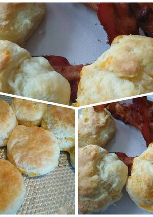 A picture of Bigmama's Cream Cheese and Cheddar Biscuits.