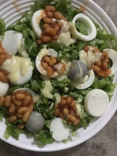 A picture of Lettuce salad.