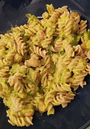 Foto di Fusilli in crema di ceci e zucchine