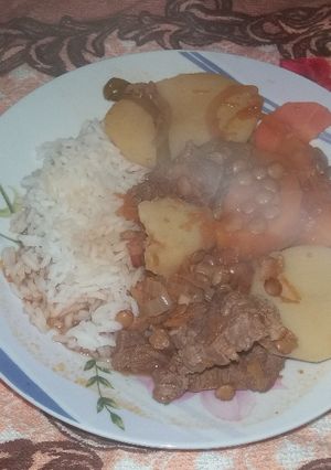 Una foto de Estofado de carne a la Mario