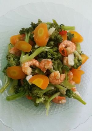 Foto resep Tumis Browodang(brokoli,wortel,udang)