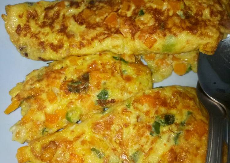 Telur dadar gulung (gyeranmari)