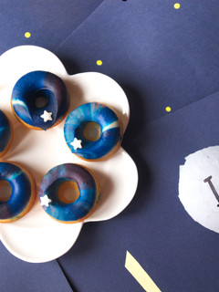 Una foto de Donuts galácticos