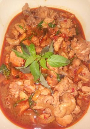 Foto resep Pad Ka Prow Tumis Ayam Kemangi dari Thailand
