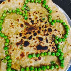 A picture of Matar paratha.