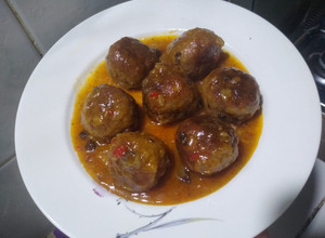 Una foto de ALBÓNDIGAS DULCES Receta de mi madre