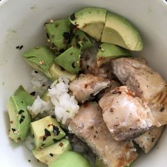 A picture of Avocado & Katsuo sprinkles, grilled Saba.