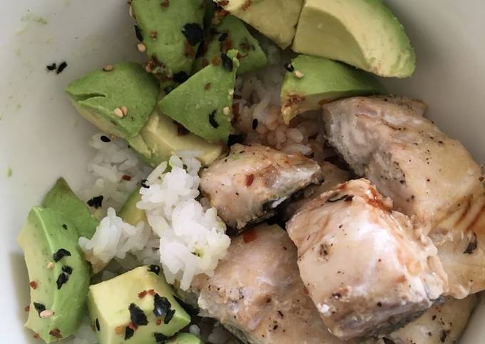 Avocado & Katsuo sprinkles, grilled Saba