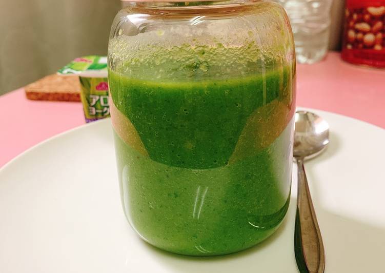 How to Prepare Yummy Smoothie cải Kale, chuối, dứa
