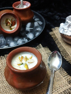 मटका कुल्फी (Matka kulfi recipe in hindi) रेसिपी मुख्य फोटो