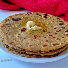 Pizza flavour palak paneer paratha A picture of Pizza flavour palak paneer paratha.