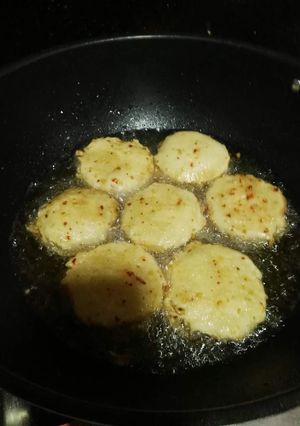 A picture of Bread coins.