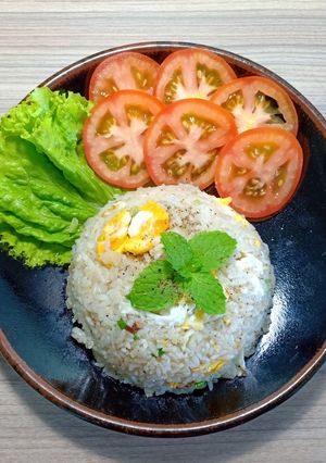 Hình của món Cơm chiên trứng.