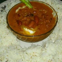 A picture of Rajma masala.