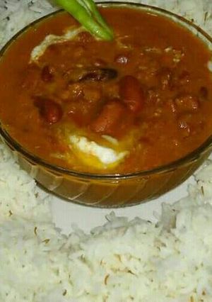 A picture of Rajma masala.