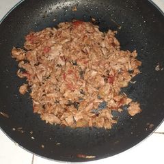 A picture of Canned tuna fish.