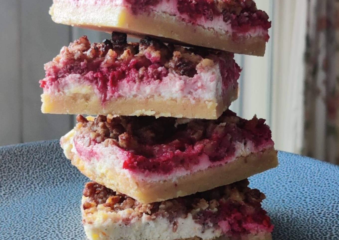 Keta raspberry cheesecake pieces