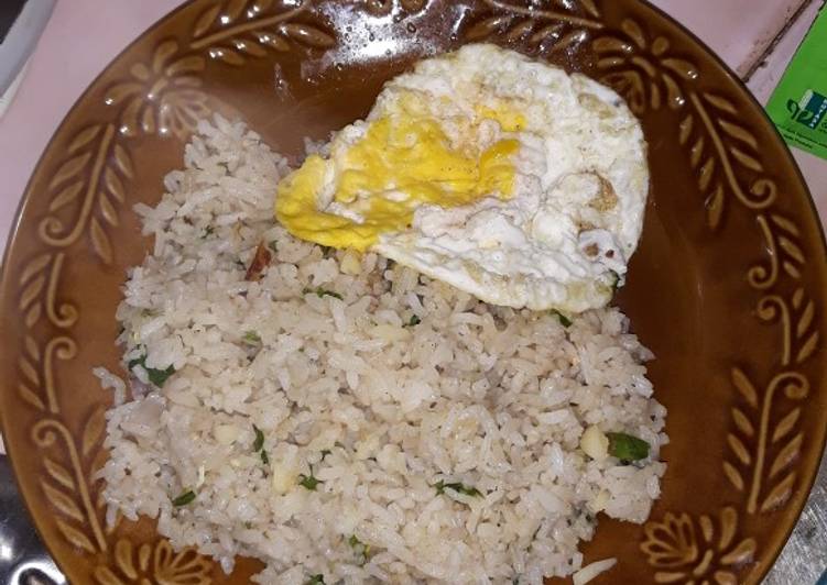 Nasi goreng putih