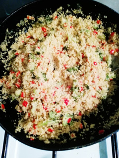 Una foto de Cuscús con vegetales