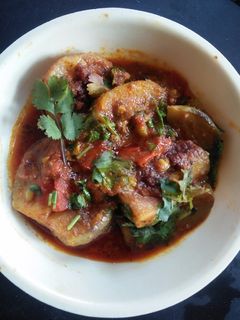 ભરેલા રીંગણ બટાકા નું શાક રેસીપી મુખ્ય ફોટો