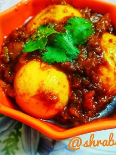 ডিম কষা(dim kosha recipe in Bengali) রেসিপির প্রধান ছবি