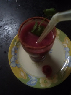 A picture of Guava and beat root ka juice.