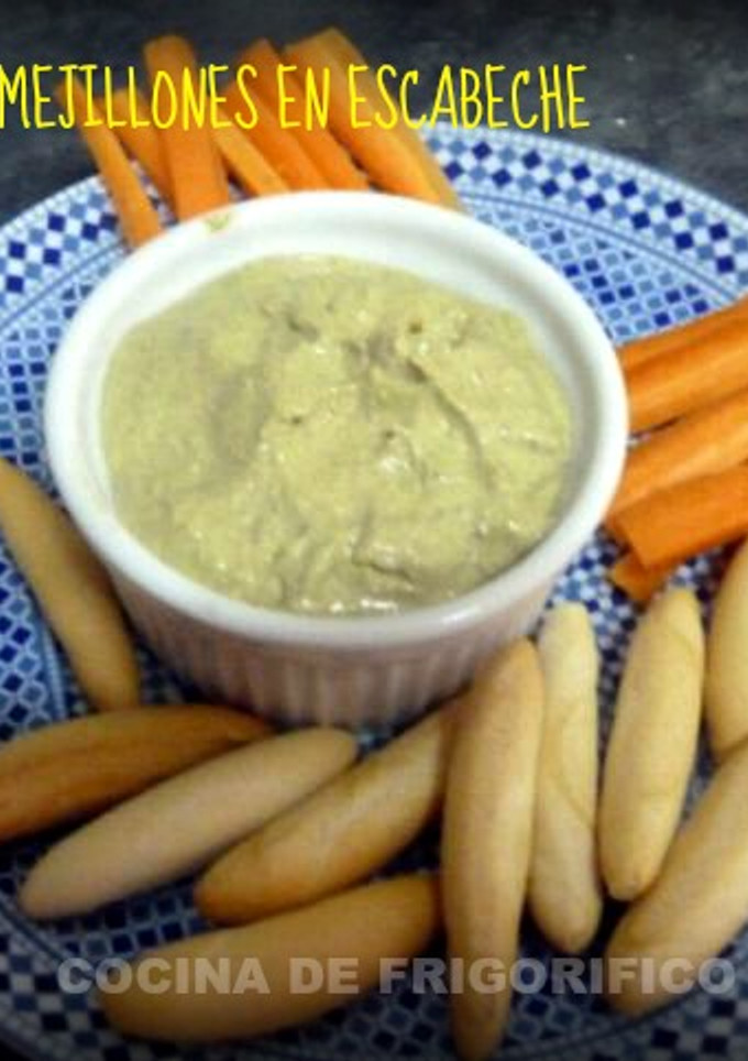 Una foto de Paté de mejillones en escabeche y nueces