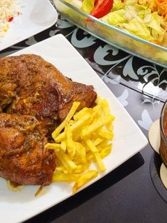عکسی از دستور مرغ مجلسی با رب انار