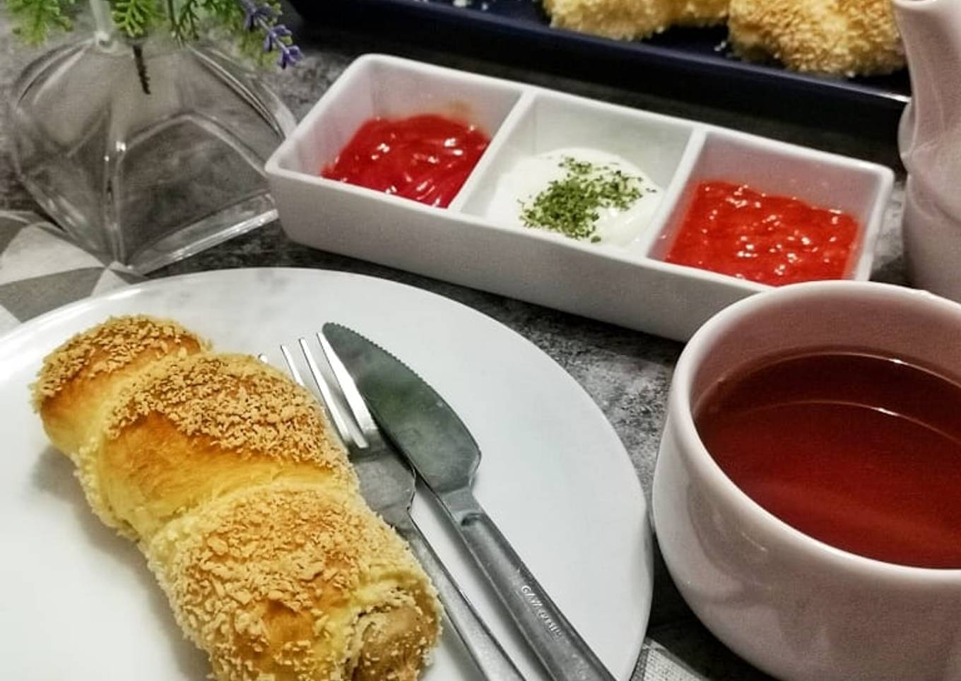 Roti sosis gulung