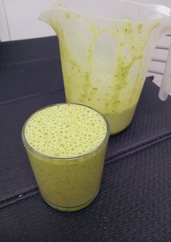 Una foto de Licuado de acelgas y plátano