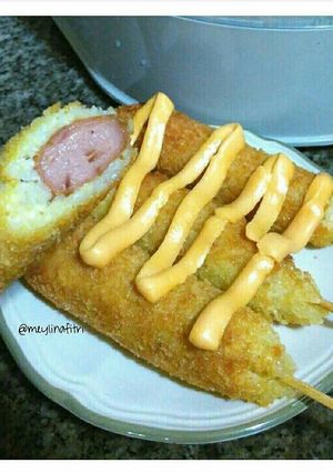 Foto resep Sosis gulung nasi (cemilan yg bikin kenyang)